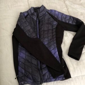 NORTH FACE PUFF JACKET.